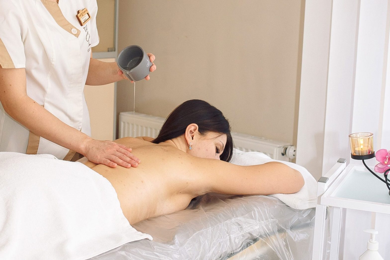 London massage outcall providing flexible scheduling and intimate massage sessions
